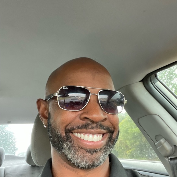 Meet your Posher, Tim - Picture 1 of 2